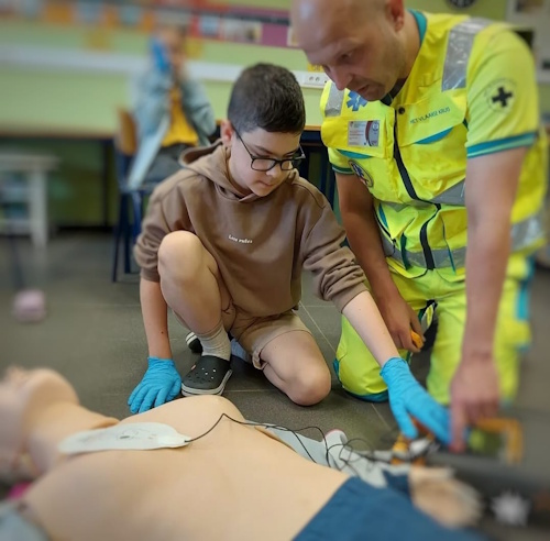 Uitleg aan kind over reanimatie
